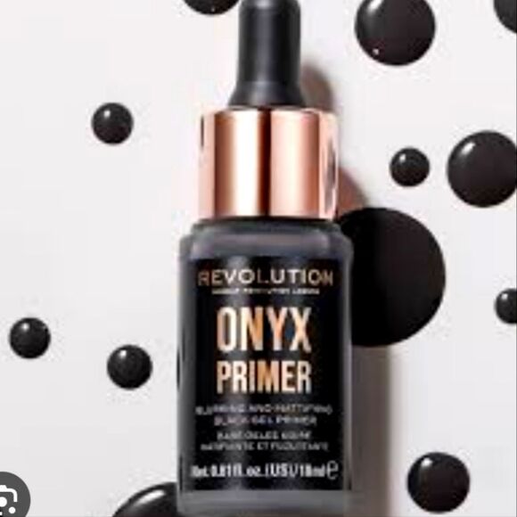 Revolution Beauty Onyx Primer Blurring & Mattifying Black Gel Primer - Picture 2 of 9